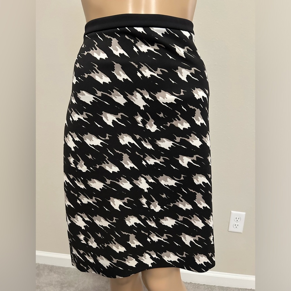 The Limited Pencil skirt